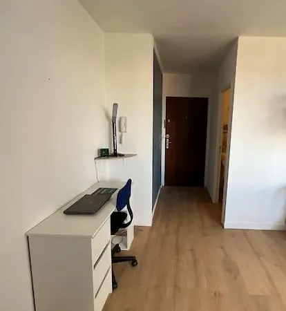 Nice Near Paris - Fully Equipped