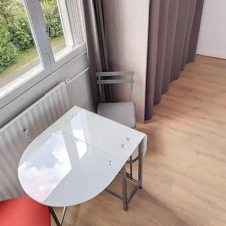 Nice Near Paris - Fully Equipped Appartement